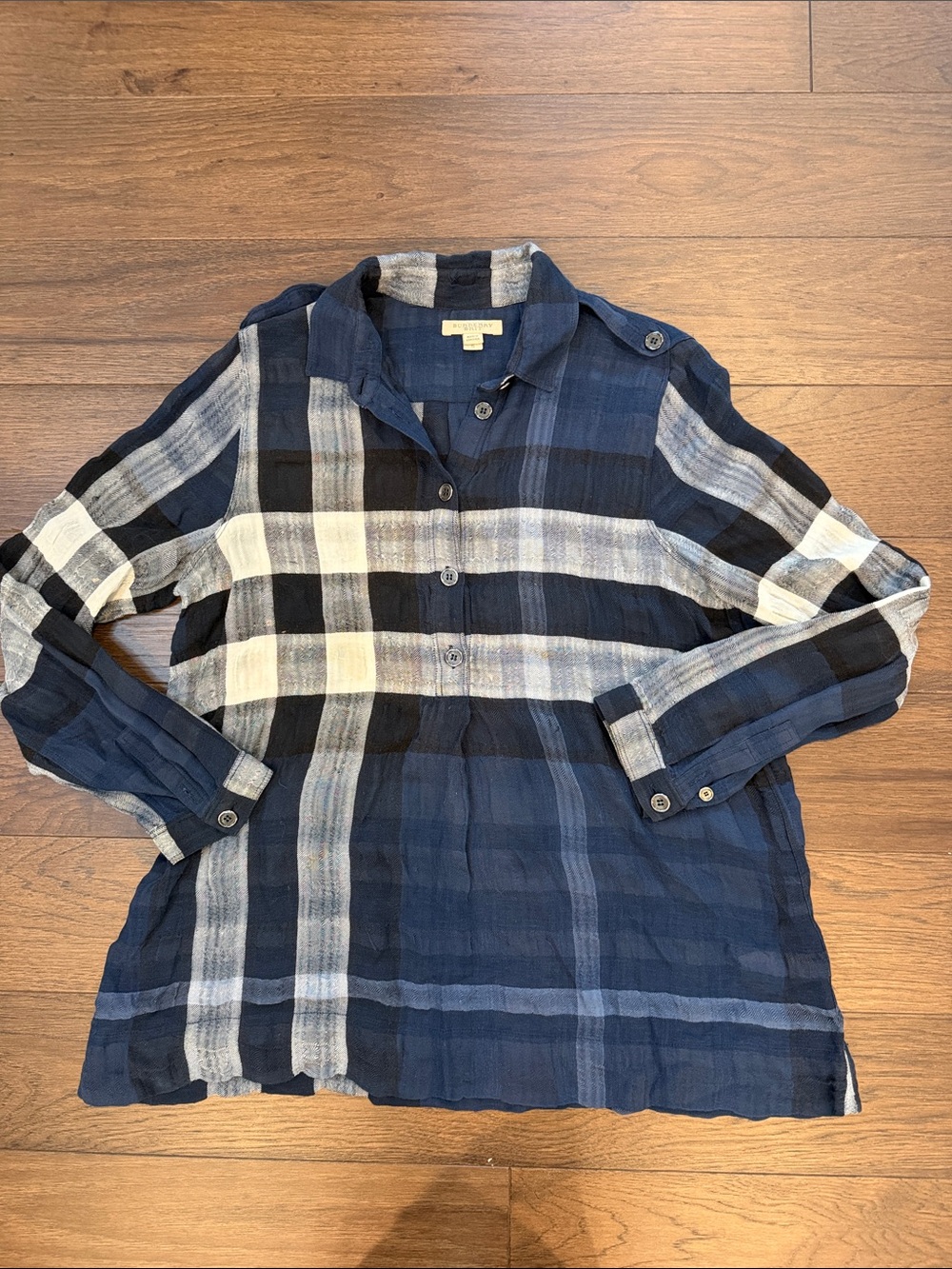 Burberry Women’s Blue Plaid Long Sleeve Button-Up Shirt Size Small - C47-038